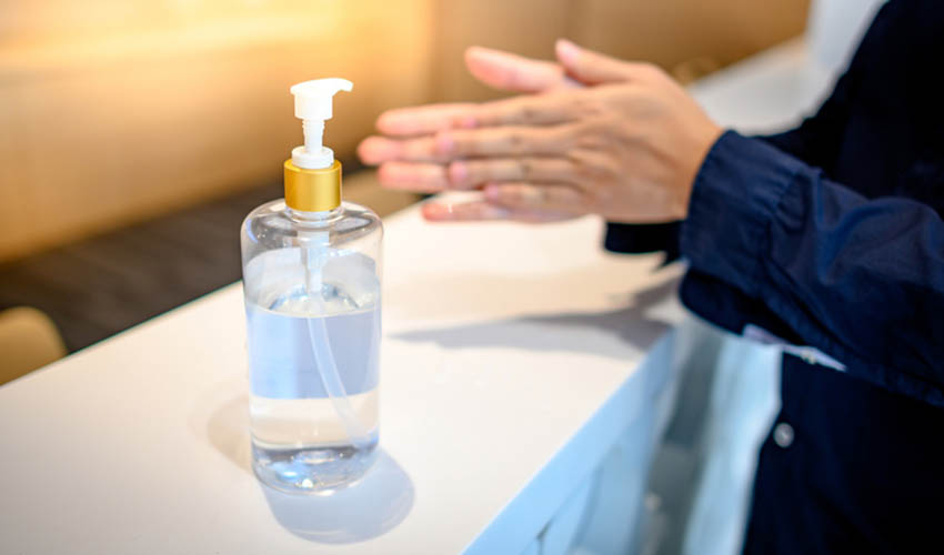 Hướng dẫn cách làm nước rửa tay bằng cồn, gel nha đam và glycerin thực vật
